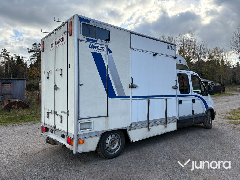 Hästlastbil - Renault, Master HDCCK5 FÖ - Kamion za prijevoz konja: slika  Hästlastbil - Renault, Master HDCCK5 FÖ - Kamion za prijevoz konja Hästlastbil - Renault, Master HDCCK5 FÖ - Kamion za prijevoz konja: slika  Hästlastbil - Renault, Master HDCCK5 FÖ - Kamion za prijevoz konja