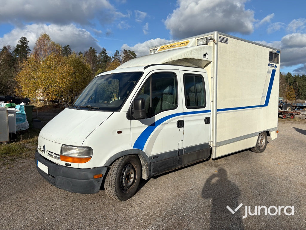 Hästlastbil - Renault, Master HDCCK5 FÖ - Kamion za prijevoz konja: slika  Hästlastbil - Renault, Master HDCCK5 FÖ - Kamion za prijevoz konja Hästlastbil - Renault, Master HDCCK5 FÖ - Kamion za prijevoz konja: slika  Hästlastbil - Renault, Master HDCCK5 FÖ - Kamion za prijevoz konja