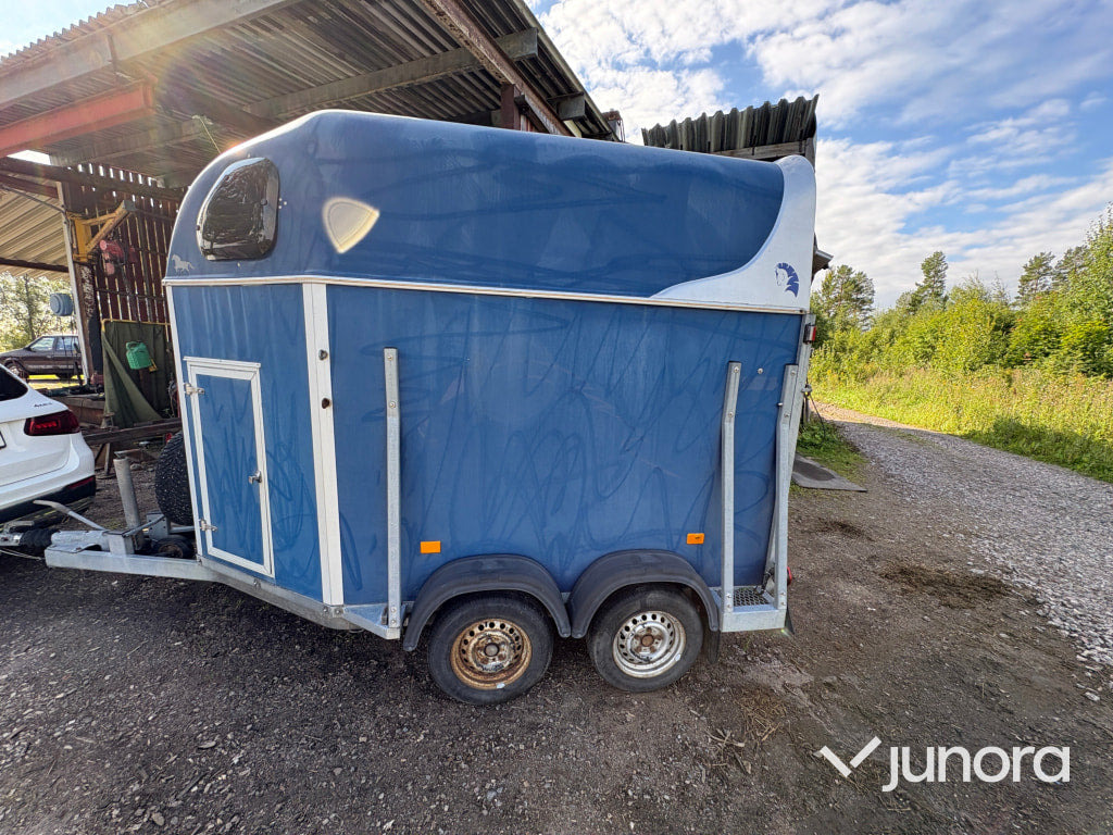 Hästtransport - Cheval Liberté - Prikolica za konje: slika Hästtransport - Cheval Liberté - Prikolica za konje Hästtransport - Cheval Liberté - Prikolica za konje: slika Hästtransport - Cheval Liberté - Prikolica za konje