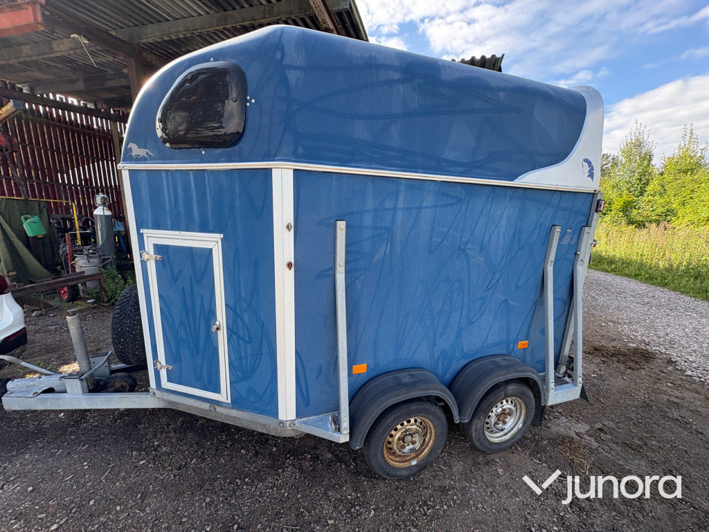 Hästtransport - Prikolica za konje: slika Hästtransport - Prikolica za konje Hästtransport - Prikolica za konje: slika Hästtransport - Prikolica za konje