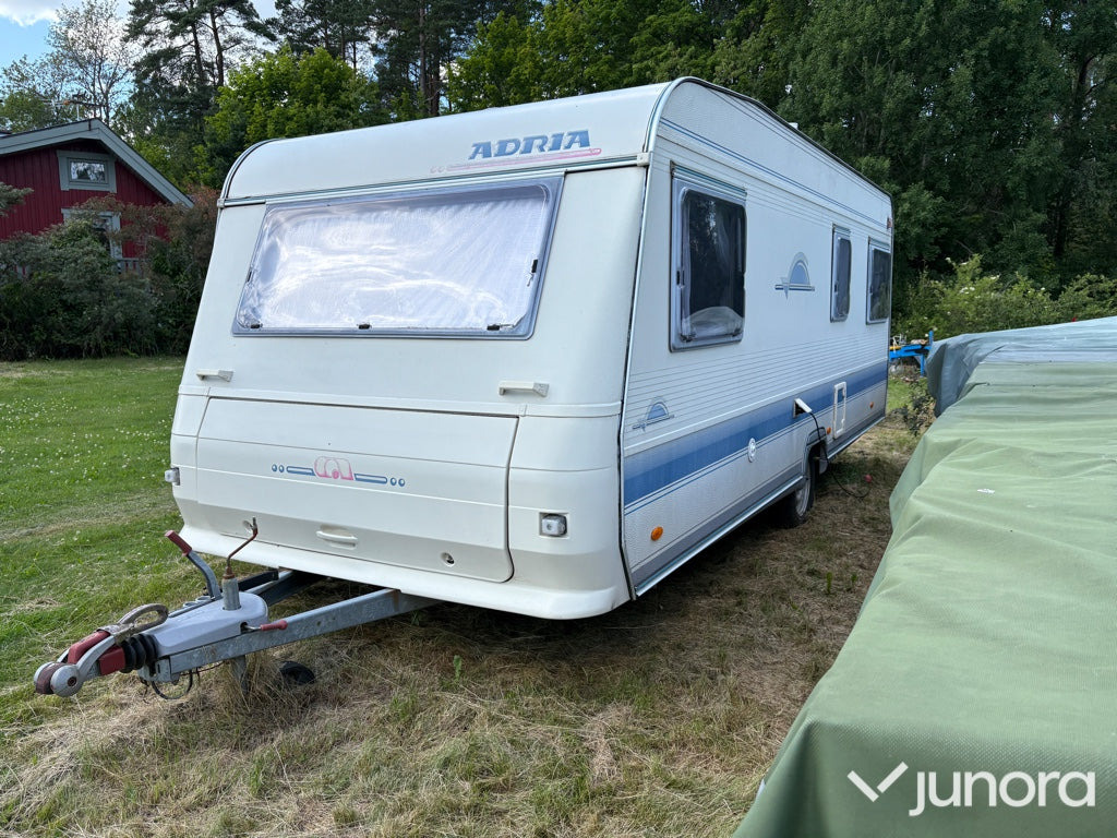 Husvagn - Adria - Kamp prikolica: slika Husvagn - Adria - Kamp prikolica Husvagn - Adria - Kamp prikolica: slika Husvagn - Adria - Kamp prikolica