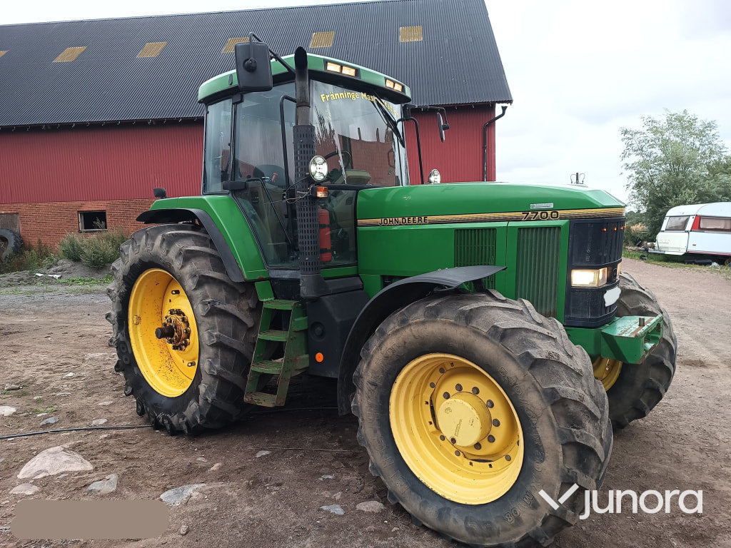 John Deere 7700 - Traktor: slika John Deere 7700 - Traktor John Deere 7700 - Traktor: slika John Deere 7700 - Traktor