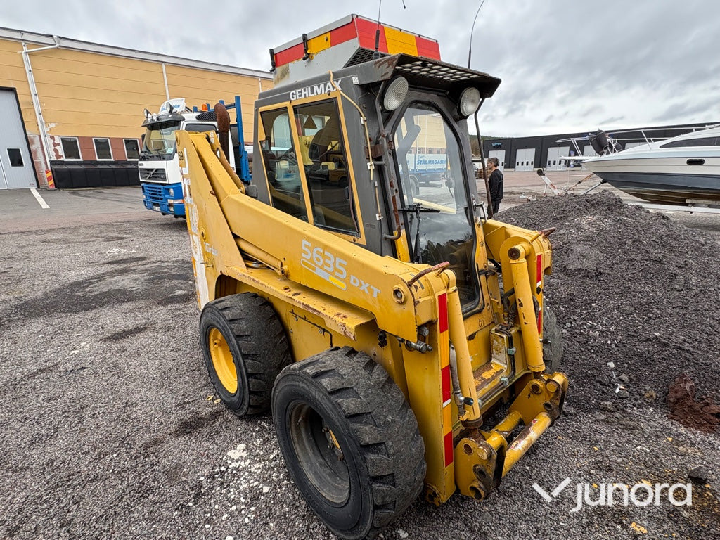 Kompaktlastare - Gehlmax 5635 DXT - Mini utovarivač: slika Kompaktlastare - Gehlmax 5635 DXT - Mini utovarivač Kompaktlastare - Gehlmax 5635 DXT - Mini utovarivač: slika Kompaktlastare - Gehlmax 5635 DXT - Mini utovarivač