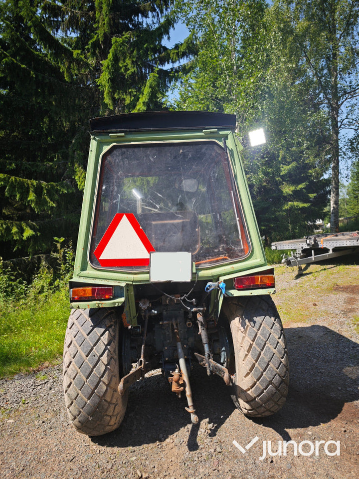 Kompakttraktor Kubota L245DT 4WD - Mali traktor: slika Kompakttraktor Kubota L245DT 4WD - Mali traktor Kompakttraktor Kubota L245DT 4WD - Mali traktor: slika Kompakttraktor Kubota L245DT 4WD - Mali traktor