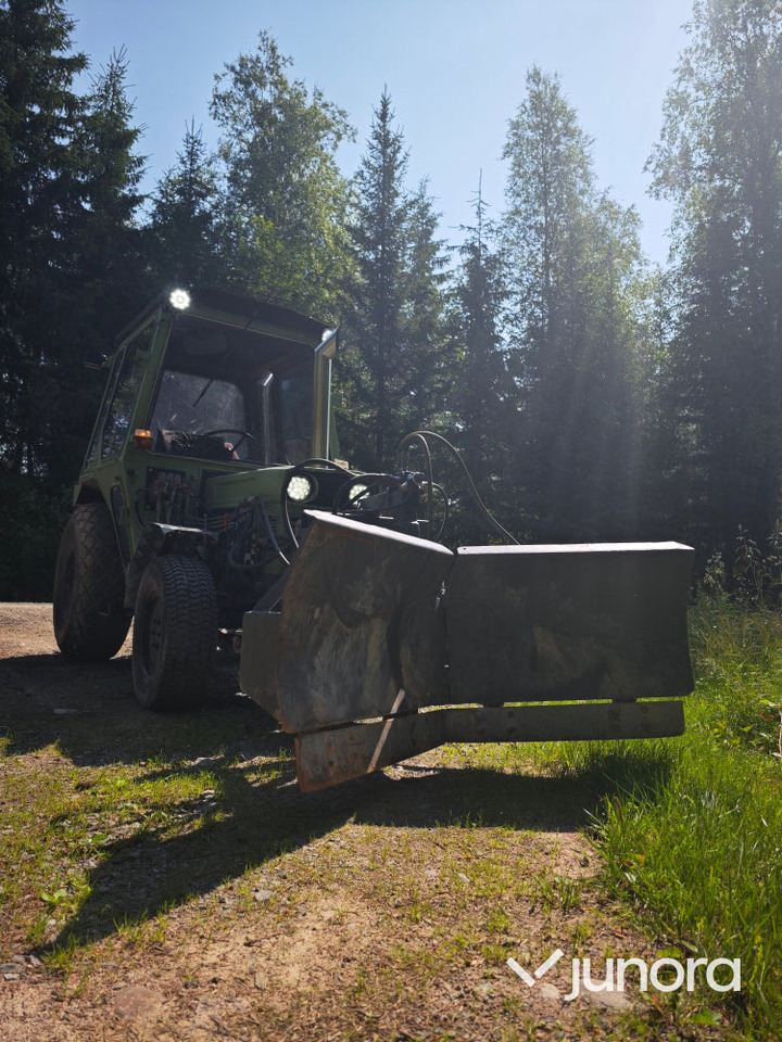 Kompakttraktor Kubota L245DT - Mali traktor: slika Kompakttraktor Kubota L245DT - Mali traktor Kompakttraktor Kubota L245DT - Mali traktor: slika Kompakttraktor Kubota L245DT - Mali traktor