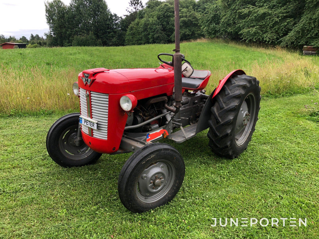 Massey Ferguson 25 - Traktor: slika Massey Ferguson 25 - Traktor Massey Ferguson 25 - Traktor: slika Massey Ferguson 25 - Traktor