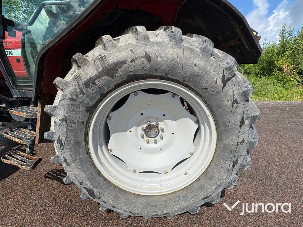 Zakup  Massey Ferguson 6270 med Lastare Massey Ferguson 6270 med Lastare: slika Zakup  Massey Ferguson 6270 med Lastare Massey Ferguson 6270 med Lastare