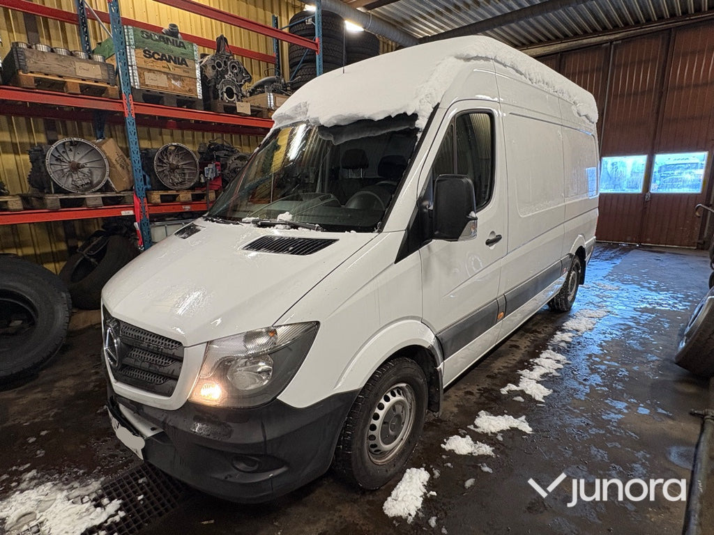 Mercedes Benz Sprinter - Furgon: slika Mercedes Benz Sprinter - Furgon Mercedes Benz Sprinter - Furgon: slika Mercedes Benz Sprinter - Furgon