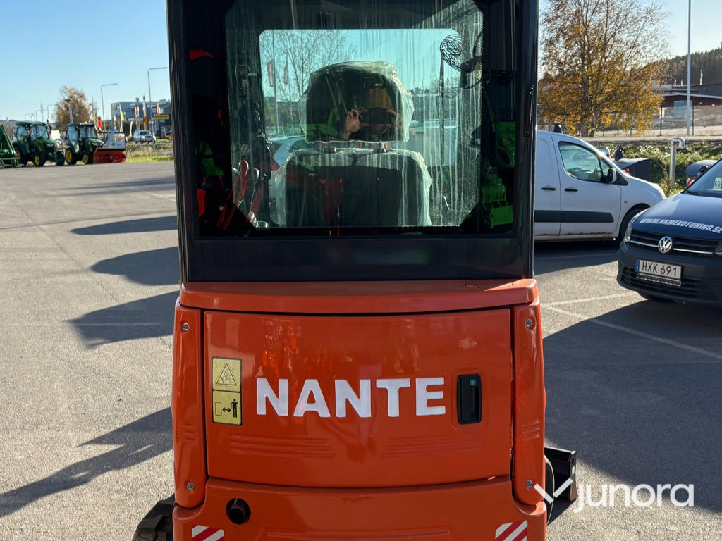 Minigrävare - Nante NT-18D, 1.8 ton, med hytt - Mini bager: slika Minigrävare - Nante NT-18D, 1.8 ton, med hytt - Mini bager Minigrävare - Nante NT-18D, 1.8 ton, med hytt - Mini bager: slika Minigrävare - Nante NT-18D, 1.8 ton, med hytt - Mini bager