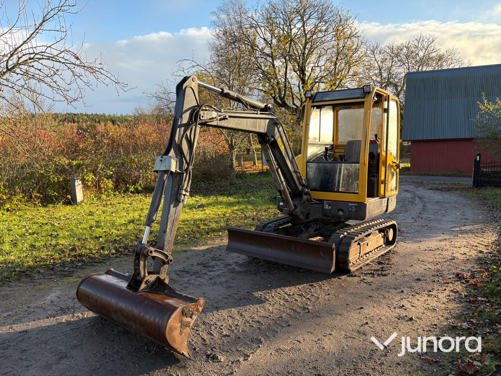 Minigrävare - Volvo, EC25 - Mini bager: slika Minigrävare - Volvo, EC25 - Mini bager Minigrävare - Volvo, EC25 - Mini bager: slika Minigrävare - Volvo, EC25 - Mini bager