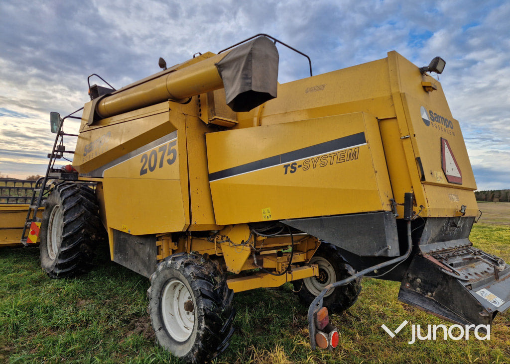 Skördetröska - Sampo Rosenlew, 2075 - Kombajn za žetvu: slika Skördetröska - Sampo Rosenlew, 2075 - Kombajn za žetvu Skördetröska - Sampo Rosenlew, 2075 - Kombajn za žetvu: slika Skördetröska - Sampo Rosenlew, 2075 - Kombajn za žetvu