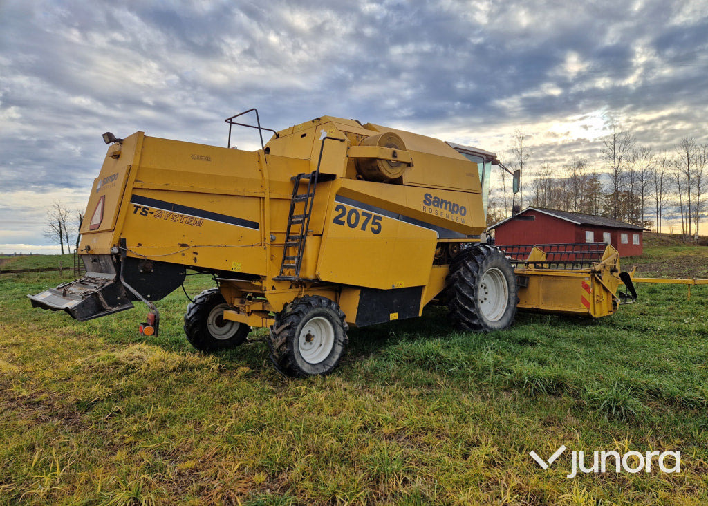 Skördetröska - Sampo Rosenlew, 2075 - Kombajn za žetvu: slika Skördetröska - Sampo Rosenlew, 2075 - Kombajn za žetvu Skördetröska - Sampo Rosenlew, 2075 - Kombajn za žetvu: slika Skördetröska - Sampo Rosenlew, 2075 - Kombajn za žetvu