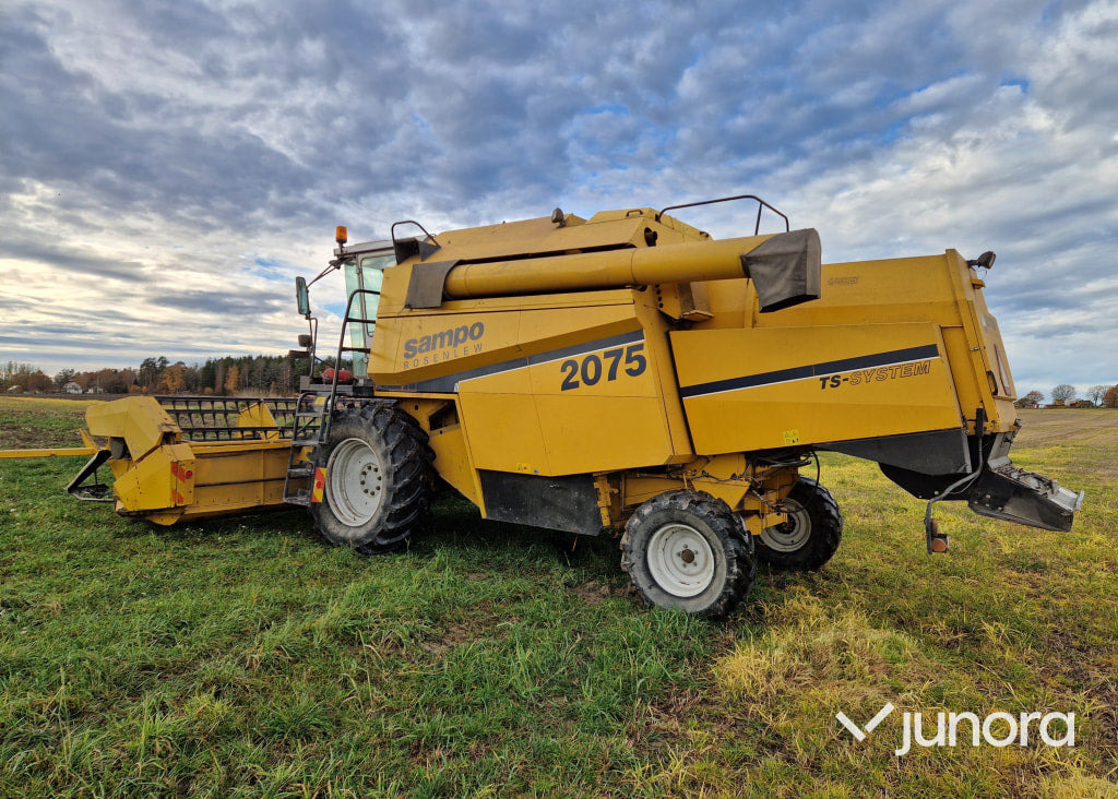 Skördetröska - Sampo Rosenlew, 2075 - Kombajn za žetvu: slika Skördetröska - Sampo Rosenlew, 2075 - Kombajn za žetvu Skördetröska - Sampo Rosenlew, 2075 - Kombajn za žetvu: slika Skördetröska - Sampo Rosenlew, 2075 - Kombajn za žetvu