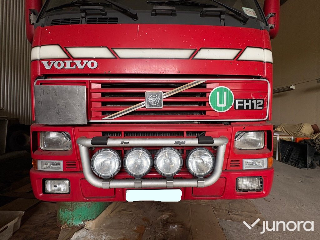 Lastbil - Volvo, FH12 6X2 - Tegljač: slika Lastbil - Volvo, FH12 6X2 - Tegljač Lastbil - Volvo, FH12 6X2 - Tegljač: slika Lastbil - Volvo, FH12 6X2 - Tegljač