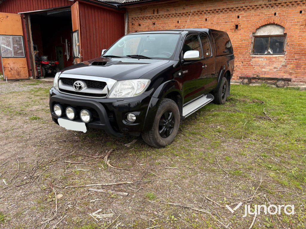 Toyota Hilux X-Cab 4wd - Pick-up: slika Toyota Hilux X-Cab 4wd - Pick-up Toyota Hilux X-Cab 4wd - Pick-up: slika Toyota Hilux X-Cab 4wd - Pick-up