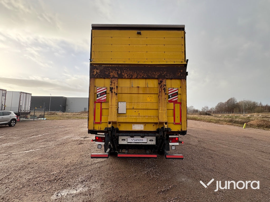 Trailer – Krone, Cityliner SZP 18 - Poluprikolica s ceradom: slika Trailer – Krone, Cityliner SZP 18 - Poluprikolica s ceradom Trailer – Krone, Cityliner SZP 18 - Poluprikolica s ceradom: slika Trailer – Krone, Cityliner SZP 18 - Poluprikolica s ceradom