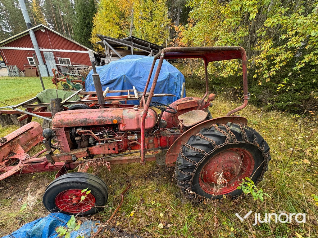Traktor - BM 425 - Traktor: slika Traktor - BM 425 - Traktor Traktor - BM 425 - Traktor: slika Traktor - BM 425 - Traktor