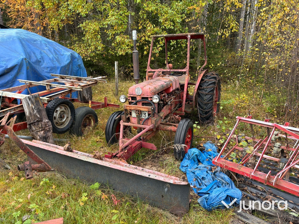 Traktor - BM 425 - Traktor: slika Traktor - BM 425 - Traktor Traktor - BM 425 - Traktor: slika Traktor - BM 425 - Traktor