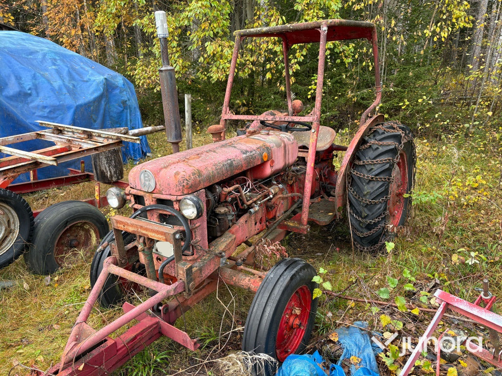 Traktor - BM 425 - Traktor: slika Traktor - BM 425 - Traktor Traktor - BM 425 - Traktor: slika Traktor - BM 425 - Traktor