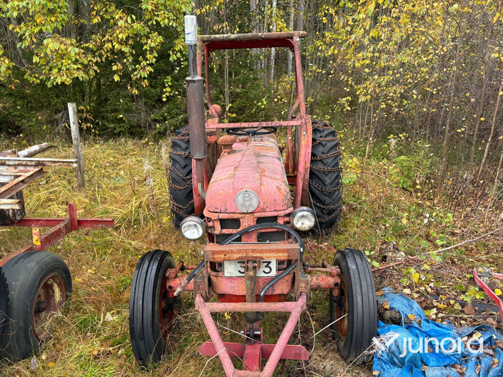 Traktor - BM 425 - Traktor: slika Traktor - BM 425 - Traktor Traktor - BM 425 - Traktor: slika Traktor - BM 425 - Traktor