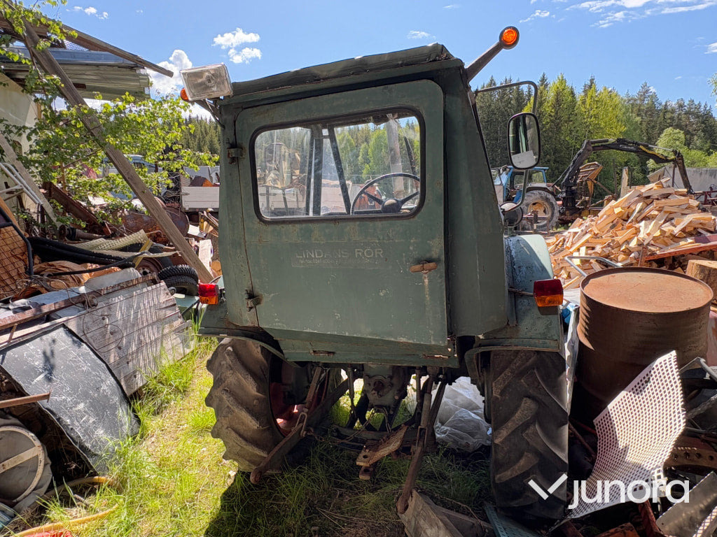Traktor - BOLINDER-MUNKTELL, BM-200, Teddy, 1953 - Traktor: slika  Traktor - BOLINDER-MUNKTELL, BM-200, Teddy, 1953 - Traktor Traktor - BOLINDER-MUNKTELL, BM-200, Teddy, 1953 - Traktor: slika  Traktor - BOLINDER-MUNKTELL, BM-200, Teddy, 1953 - Traktor