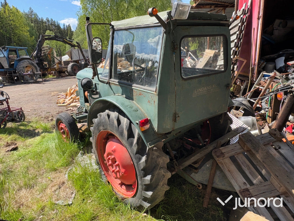 Traktor - BOLINDER-MUNKTELL, BM-200, Teddy, 1953 - Traktor: slika  Traktor - BOLINDER-MUNKTELL, BM-200, Teddy, 1953 - Traktor Traktor - BOLINDER-MUNKTELL, BM-200, Teddy, 1953 - Traktor: slika  Traktor - BOLINDER-MUNKTELL, BM-200, Teddy, 1953 - Traktor