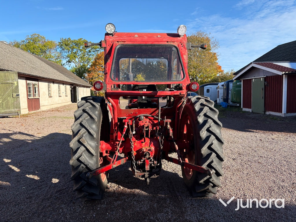 Traktor Bolinder Munktell BM Volvo 400 Buster - Traktor: slika Traktor Bolinder Munktell BM Volvo 400 Buster - Traktor Traktor Bolinder Munktell BM Volvo 400 Buster - Traktor: slika Traktor Bolinder Munktell BM Volvo 400 Buster - Traktor