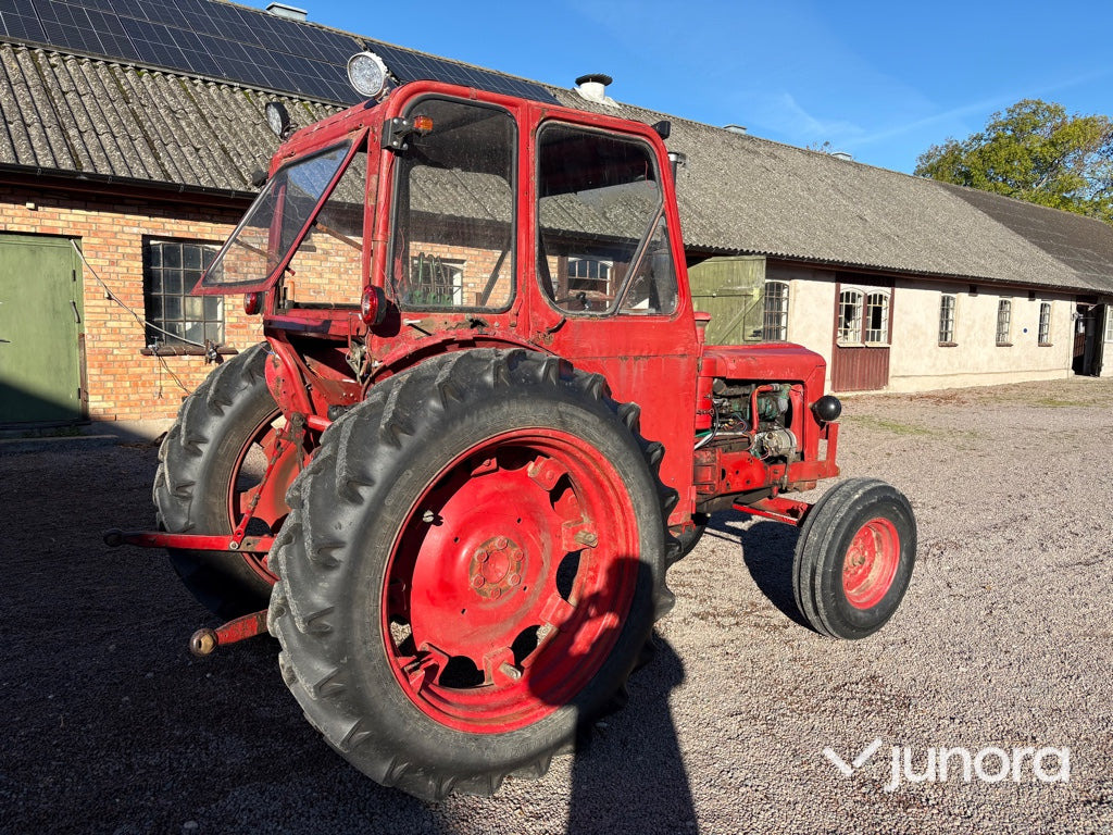 Traktor Bolinder Munktell BM Volvo 400 Buster - Traktor: slika Traktor Bolinder Munktell BM Volvo 400 Buster - Traktor Traktor Bolinder Munktell BM Volvo 400 Buster - Traktor: slika Traktor Bolinder Munktell BM Volvo 400 Buster - Traktor