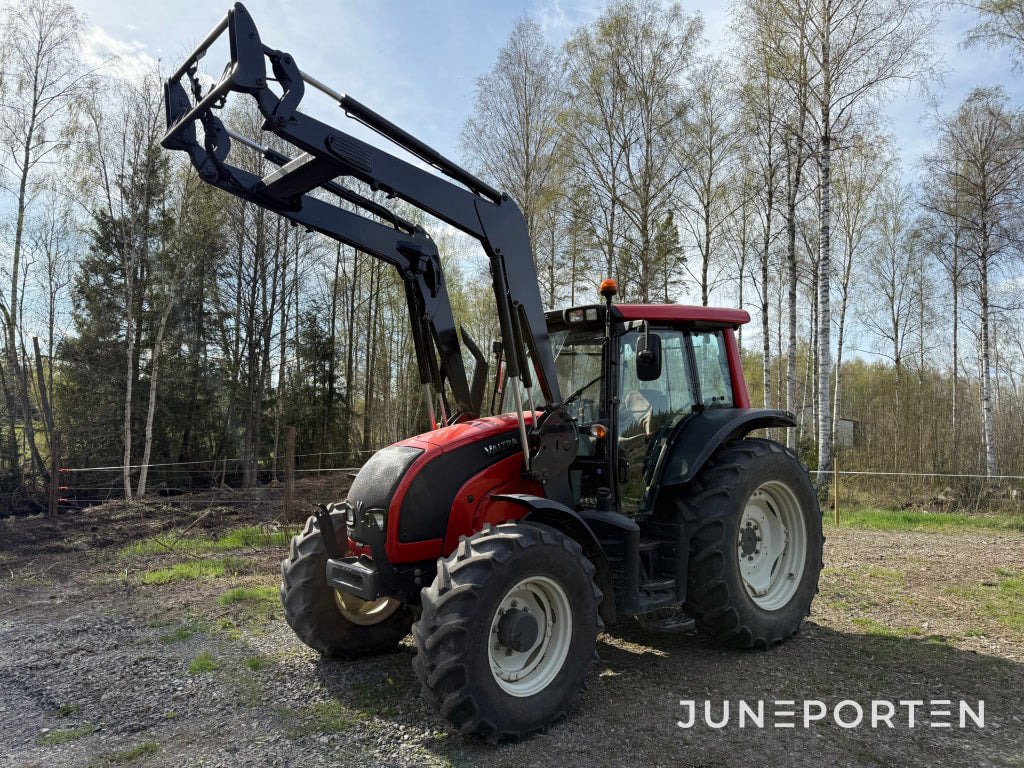 Valtra N101 - Traktor: slika Valtra N101 - Traktor Valtra N101 - Traktor: slika Valtra N101 - Traktor