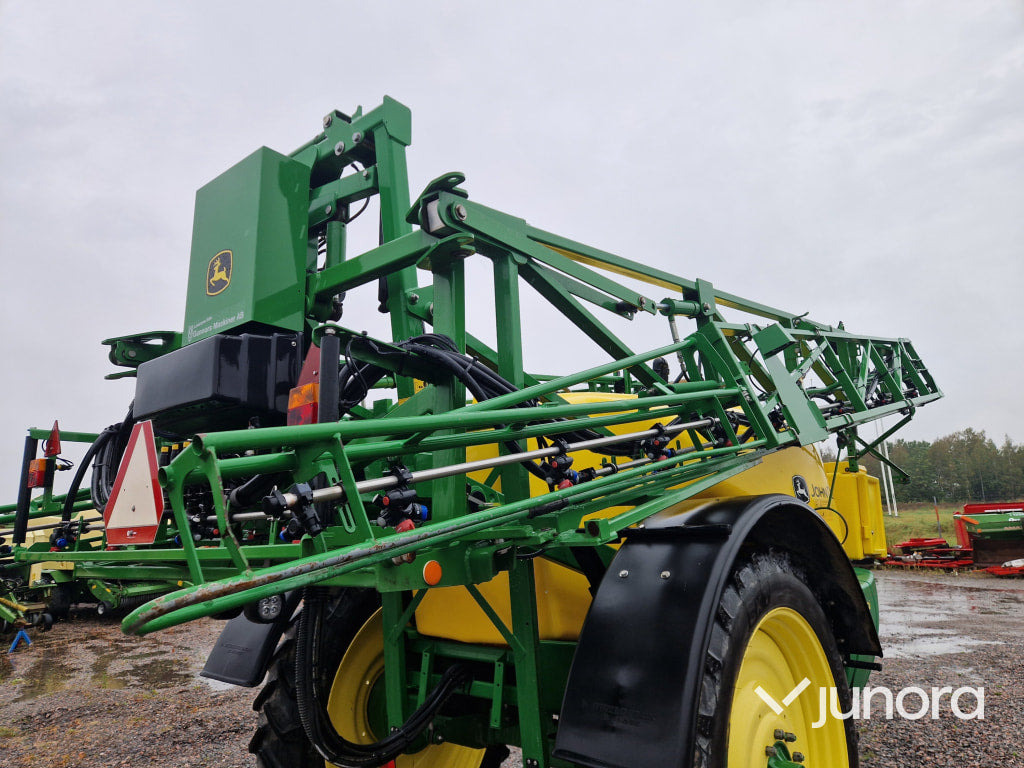 Växtskyddsspruta - John Deere M740i - Vučena prskalica: slika Växtskyddsspruta - John Deere M740i - Vučena prskalica Växtskyddsspruta - John Deere M740i - Vučena prskalica: slika Växtskyddsspruta - John Deere M740i - Vučena prskalica