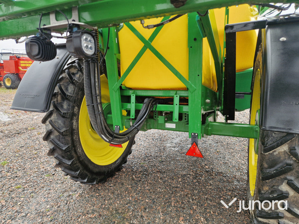 Växtskyddsspruta - John Deere M740i - Vučena prskalica: slika Växtskyddsspruta - John Deere M740i - Vučena prskalica Växtskyddsspruta - John Deere M740i - Vučena prskalica: slika Växtskyddsspruta - John Deere M740i - Vučena prskalica