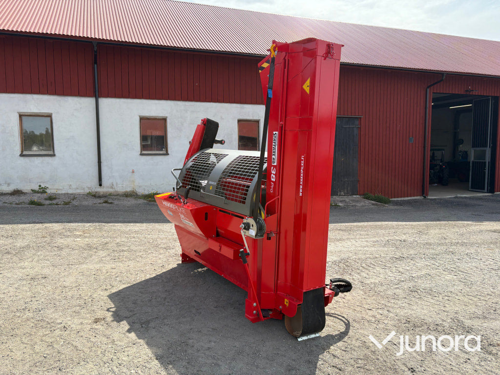 Vedmaskin Hakki Pilke 38 PRO PTO + Hydrauliskt uppläggningbord Hakki Pilke Hakkifeed 422 - Drobilica za drvo: slika Vedmaskin Hakki Pilke 38 PRO PTO + Hydrauliskt uppläggningbord Hakki Pilke Hakkifeed 422 - Drobilica za drvo Vedmaskin Hakki Pilke 38 PRO PTO + Hydrauliskt uppläggningbord Hakki Pilke Hakkifeed 422 - Drobilica za drvo: slika Vedmaskin Hakki Pilke 38 PRO PTO + Hydrauliskt uppläggningbord Hakki Pilke Hakkifeed 422 - Drobilica za drvo
