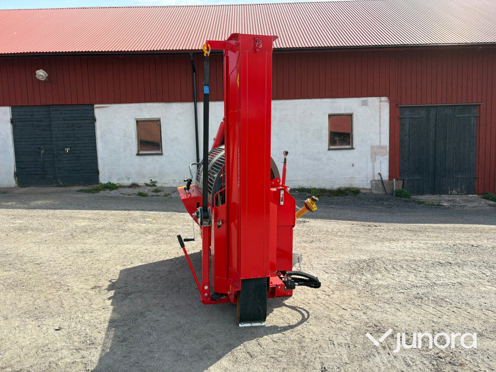 Vedmaskin Hakki Pilke 38 PRO PTO + Hydrauliskt uppläggningbord Hakki Pilke Hakkifeed 422 - Drobilica za drvo: slika Vedmaskin Hakki Pilke 38 PRO PTO + Hydrauliskt uppläggningbord Hakki Pilke Hakkifeed 422 - Drobilica za drvo Vedmaskin Hakki Pilke 38 PRO PTO + Hydrauliskt uppläggningbord Hakki Pilke Hakkifeed 422 - Drobilica za drvo: slika Vedmaskin Hakki Pilke 38 PRO PTO + Hydrauliskt uppläggningbord Hakki Pilke Hakkifeed 422 - Drobilica za drvo