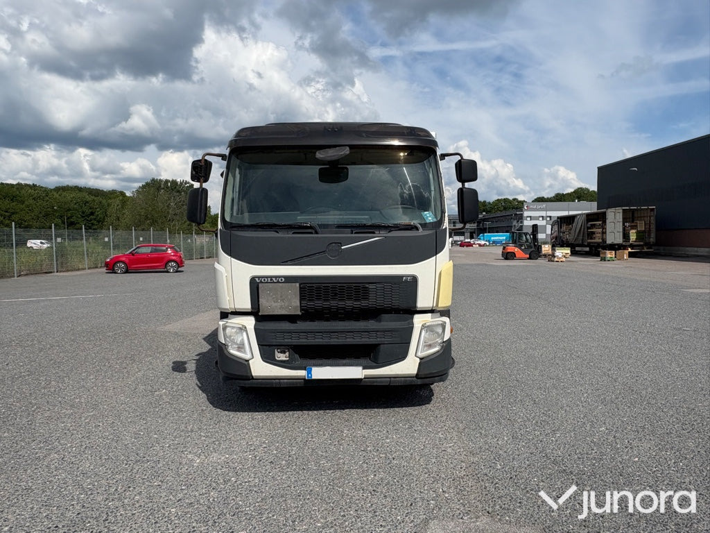 Volvo Fe 280 med höj o sänkbart skåp - Kamion sandučar: slika Volvo Fe 280 med höj o sänkbart skåp - Kamion sandučar Volvo Fe 280 med höj o sänkbart skåp - Kamion sandučar: slika Volvo Fe 280 med höj o sänkbart skåp - Kamion sandučar