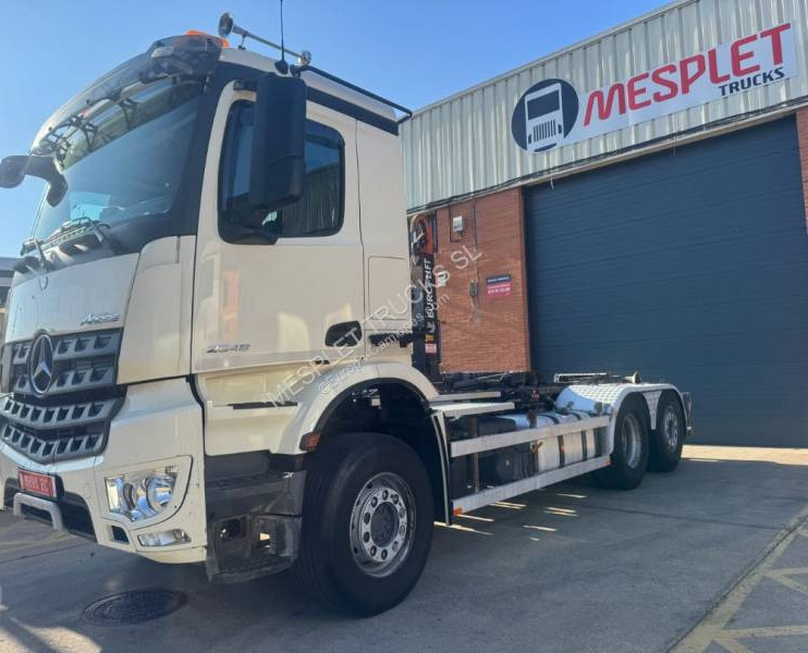 Mercedes Arocs 2548 L - Kamion s kukastom dizalicom: slika Mercedes Arocs 2548 L - Kamion s kukastom dizalicom Mercedes Arocs 2548 L - Kamion s kukastom dizalicom: slika Mercedes Arocs 2548 L - Kamion s kukastom dizalicom