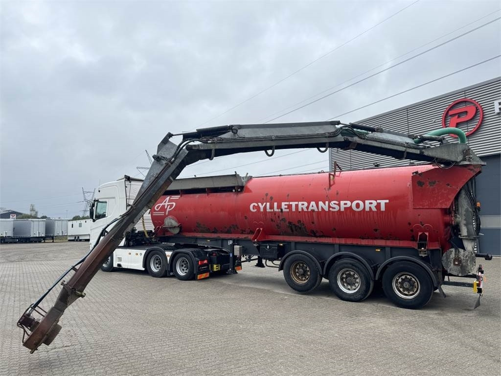 AP Gyllevogn 34m3 tank til Gylle-vand - Poluprikolica cisterna: slika AP Gyllevogn 34m3 tank til Gylle-vand - Poluprikolica cisterna AP Gyllevogn 34m3 tank til Gylle-vand - Poluprikolica cisterna: slika AP Gyllevogn 34m3 tank til Gylle-vand - Poluprikolica cisterna