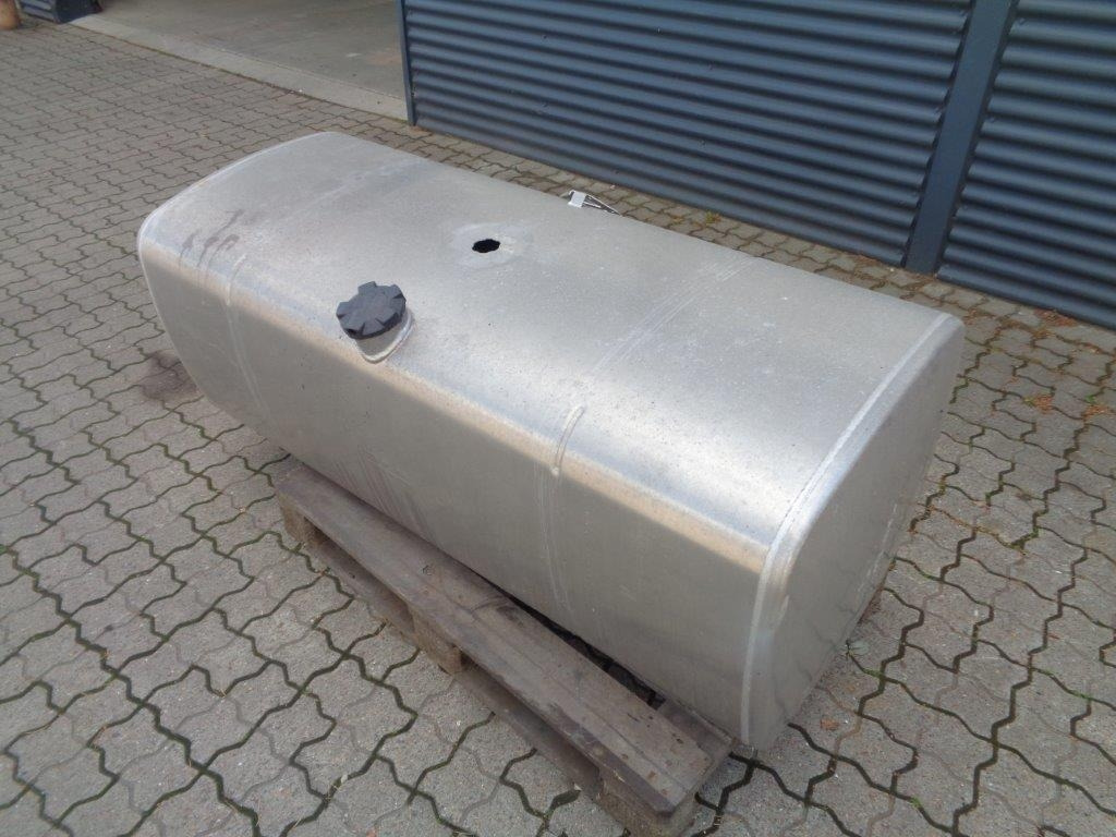 DAF 620 ltr dieseltank - Spremnik goriva za Kamion: slika DAF 620 ltr dieseltank - Spremnik goriva za Kamion DAF 620 ltr dieseltank - Spremnik goriva za Kamion: slika DAF 620 ltr dieseltank - Spremnik goriva za Kamion
