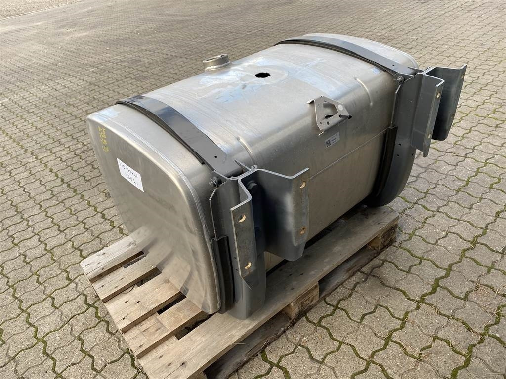 DAF Dieseltank 450 ltr - Spremnik goriva za Kamion: slika DAF Dieseltank 450 ltr - Spremnik goriva za Kamion DAF Dieseltank 450 ltr - Spremnik goriva za Kamion: slika DAF Dieseltank 450 ltr - Spremnik goriva za Kamion