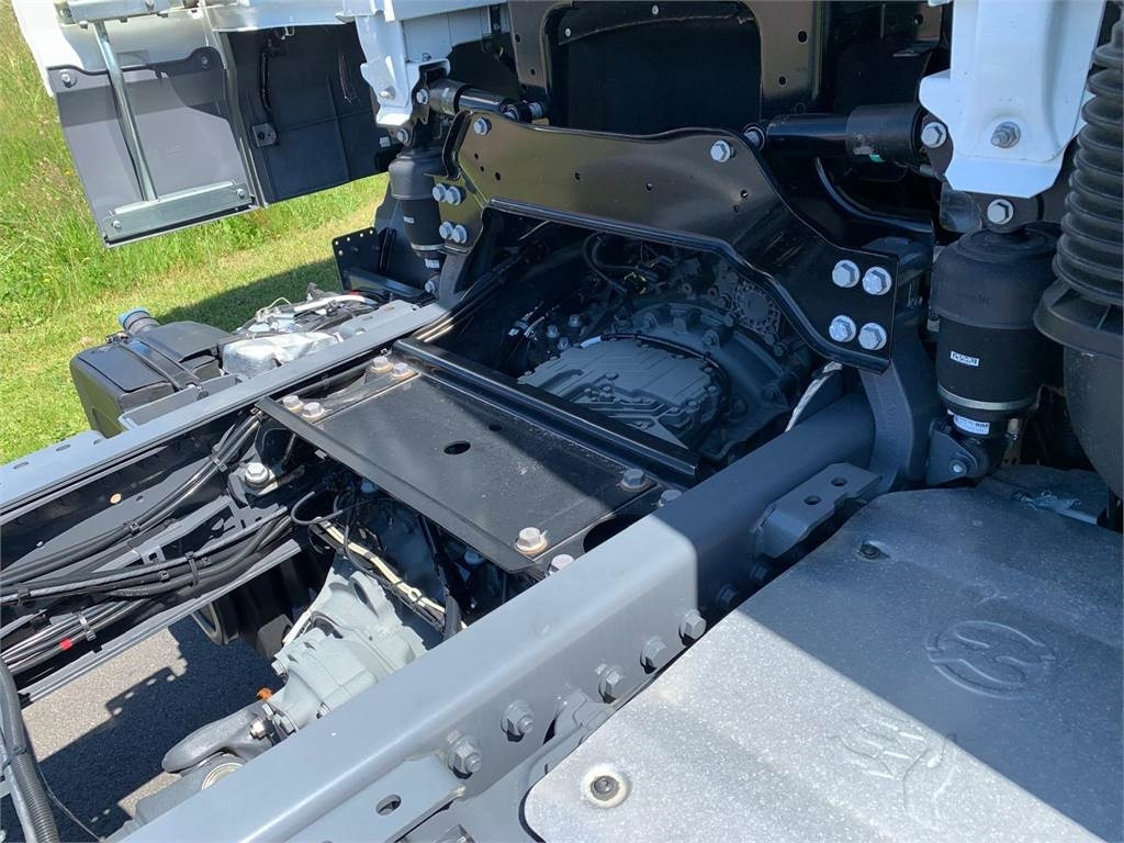 DAF XF 430 FAW 8x4*4 Tridem - Utovarivač s proklizavajućim upravljanjem: slika DAF XF 430 FAW 8x4*4 Tridem - Utovarivač s proklizavajućim upravljanjem DAF XF 430 FAW 8x4*4 Tridem - Utovarivač s proklizavajućim upravljanjem: slika DAF XF 430 FAW 8x4*4 Tridem - Utovarivač s proklizavajućim upravljanjem