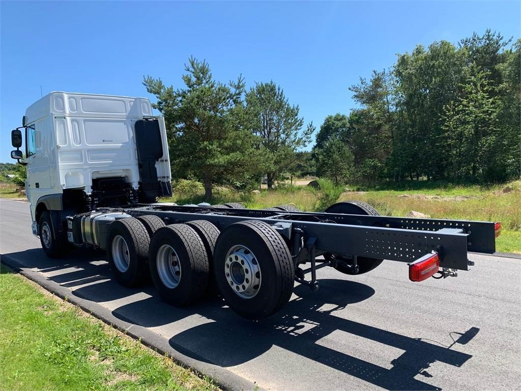 DAF XF 430 FAW 8x4*4 Tridem - Utovarivač s proklizavajućim upravljanjem: slika DAF XF 430 FAW 8x4*4 Tridem - Utovarivač s proklizavajućim upravljanjem DAF XF 430 FAW 8x4*4 Tridem - Utovarivač s proklizavajućim upravljanjem: slika DAF XF 430 FAW 8x4*4 Tridem - Utovarivač s proklizavajućim upravljanjem
