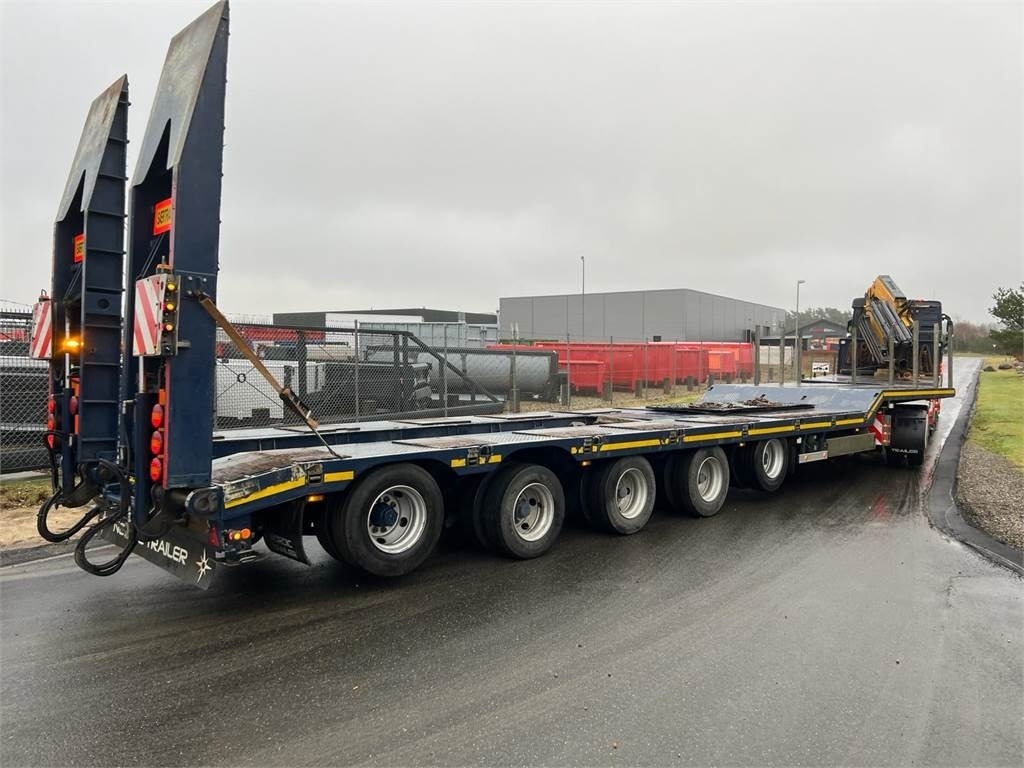 HRD 7 akslet - 84 ton blokvogn med ramper - Prikolica s niskim utovarivačem: slika HRD 7 akslet - 84 ton blokvogn med ramper - Prikolica s niskim utovarivačem HRD 7 akslet - 84 ton blokvogn med ramper - Prikolica s niskim utovarivačem: slika HRD 7 akslet - 84 ton blokvogn med ramper - Prikolica s niskim utovarivačem