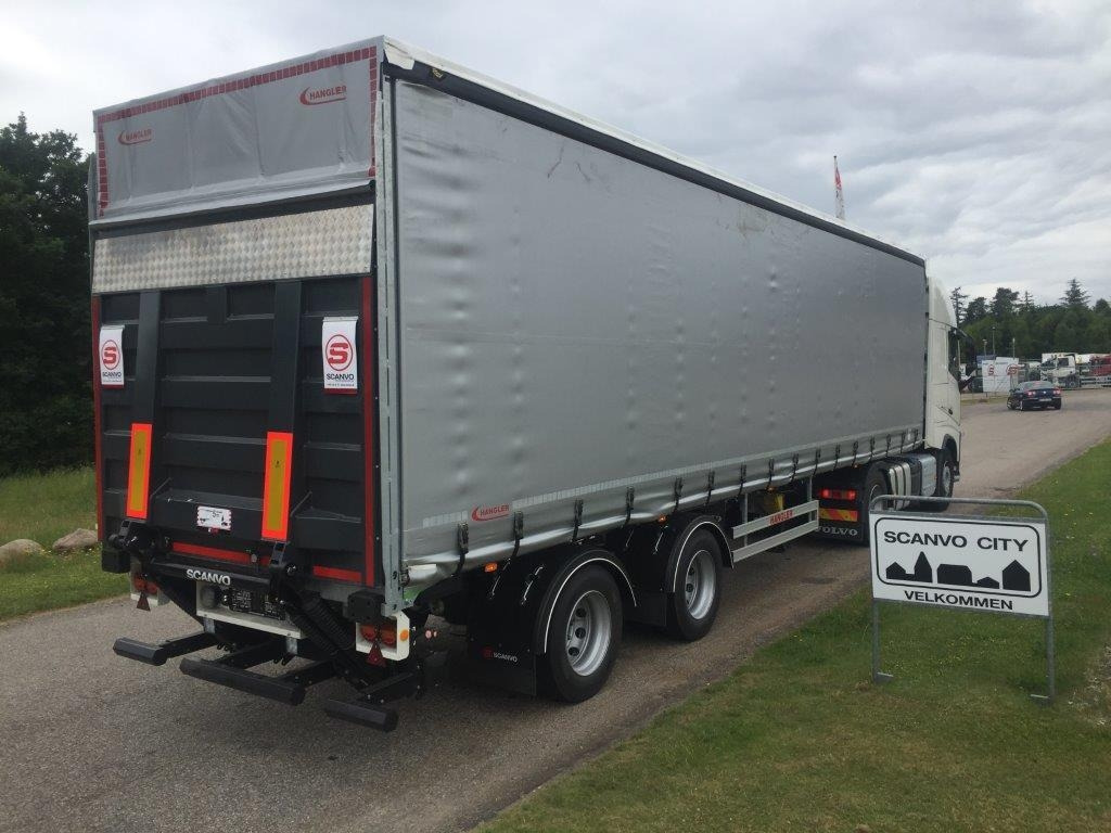 Hangler 12,5 mtr 2 akslet city lift - 30 pallers - Poluprikolica s ceradom: slika Hangler 12,5 mtr 2 akslet city lift - 30 pallers - Poluprikolica s ceradom Hangler 12,5 mtr 2 akslet city lift - 30 pallers - Poluprikolica s ceradom: slika Hangler 12,5 mtr 2 akslet city lift - 30 pallers - Poluprikolica s ceradom