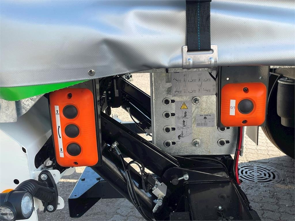 Poluprikolica s ceradom Hangler City RoadRunner 27-pallers - enkelt monteret: slika Poluprikolica s ceradom Hangler City RoadRunner 27-pallers - enkelt monteret