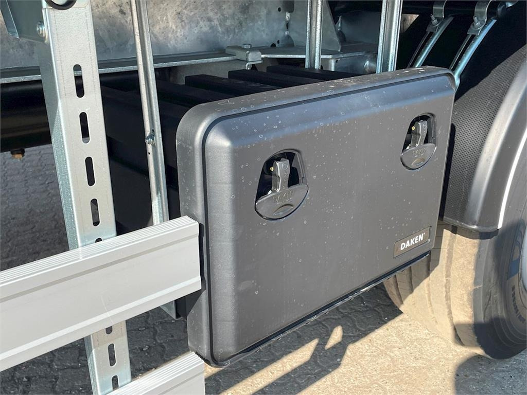 Poluprikolica s ceradom Hangler City RoadRunner 27-pallers - enkelt monteret: slika Poluprikolica s ceradom Hangler City RoadRunner 27-pallers - enkelt monteret