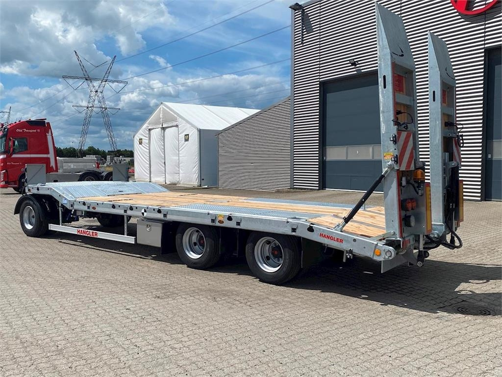 Hangler DTS 300 3 akslet med ramper - Prikolica s niskim utovarivačem: slika Hangler DTS 300 3 akslet med ramper - Prikolica s niskim utovarivačem Hangler DTS 300 3 akslet med ramper - Prikolica s niskim utovarivačem: slika Hangler DTS 300 3 akslet med ramper - Prikolica s niskim utovarivačem