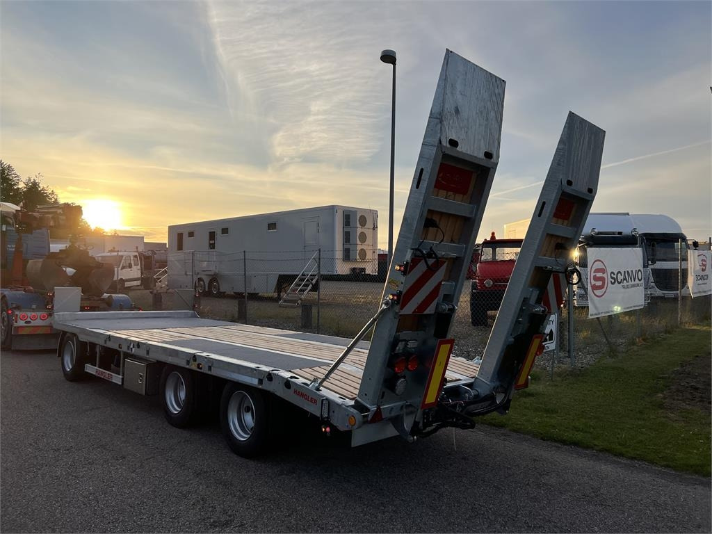 Hangler DTS-H 300 3 akslet hænger med ramper - Prikolica s niskim utovarivačem: slika Hangler DTS-H 300 3 akslet hænger med ramper - Prikolica s niskim utovarivačem Hangler DTS-H 300 3 akslet hænger med ramper - Prikolica s niskim utovarivačem: slika Hangler DTS-H 300 3 akslet hænger med ramper - Prikolica s niskim utovarivačem