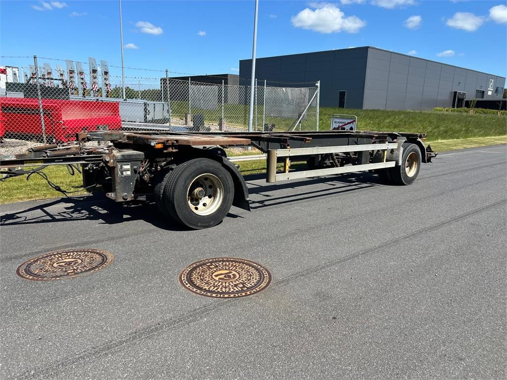 Kel-Berg 20 ton 7150 - 7450 mm containerlåse - Transporter kontejnera/ Prikolica s izmjenjivim sanducima: slika Kel-Berg 20 ton 7150 - 7450 mm containerlåse - Transporter kontejnera/ Prikolica s izmjenjivim sanducima Kel-Berg 20 ton 7150 - 7450 mm containerlåse - Transporter kontejnera/ Prikolica s izmjenjivim sanducima: slika Kel-Berg 20 ton 7150 - 7450 mm containerlåse - Transporter kontejnera/ Prikolica s izmjenjivim sanducima
