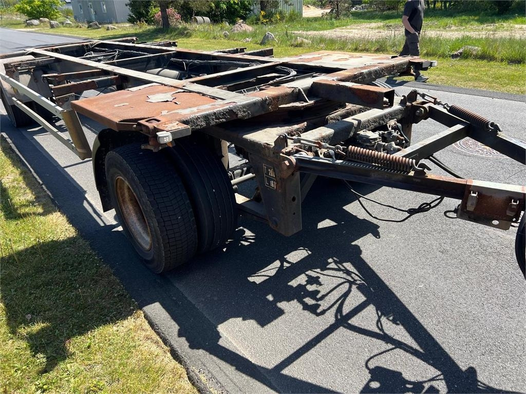 Kel-Berg 20 ton 7150 - 7450 mm containerlåse - Transporter kontejnera/ Prikolica s izmjenjivim sanducima: slika Kel-Berg 20 ton 7150 - 7450 mm containerlåse - Transporter kontejnera/ Prikolica s izmjenjivim sanducima Kel-Berg 20 ton 7150 - 7450 mm containerlåse - Transporter kontejnera/ Prikolica s izmjenjivim sanducima: slika Kel-Berg 20 ton 7150 - 7450 mm containerlåse - Transporter kontejnera/ Prikolica s izmjenjivim sanducima