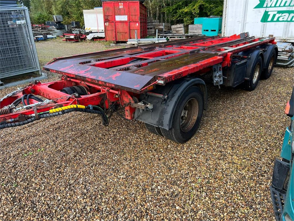 Kel-Berg D24B3 6,0 - 6,5 mtr. containere - Abroll/ Samopodizač prikolica: slika Kel-Berg D24B3 6,0 - 6,5 mtr. containere - Abroll/ Samopodizač prikolica Kel-Berg D24B3 6,0 - 6,5 mtr. containere - Abroll/ Samopodizač prikolica: slika Kel-Berg D24B3 6,0 - 6,5 mtr. containere - Abroll/ Samopodizač prikolica