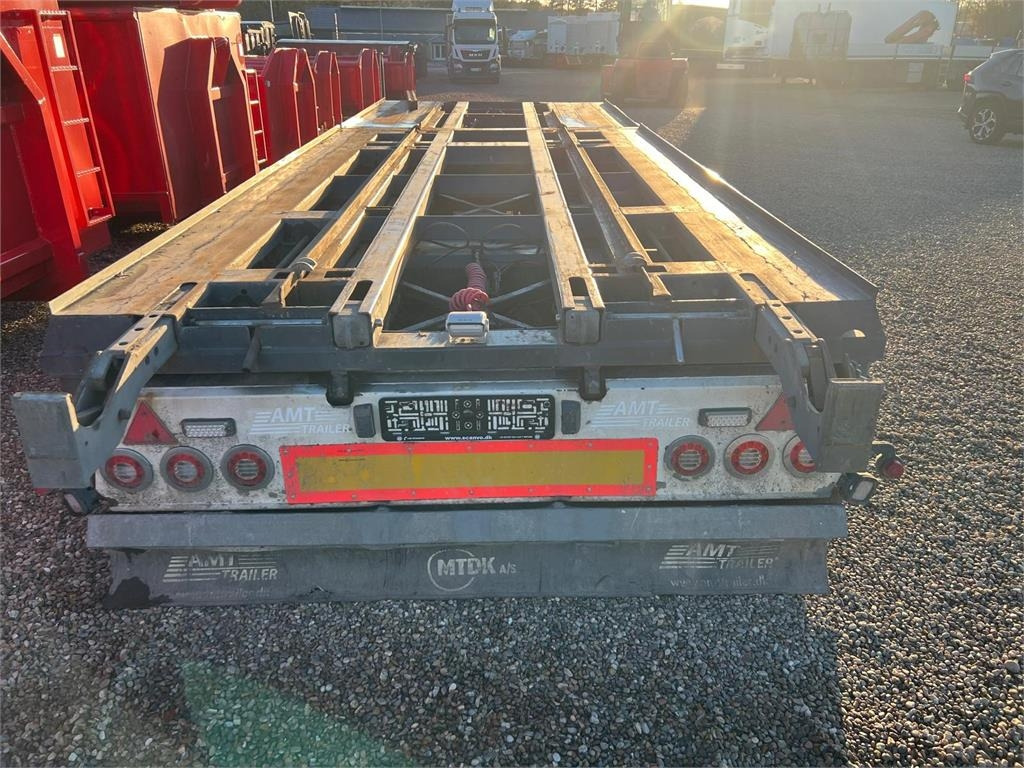 MTDK AO370 - 7,0 - 7,5 mtr. container - Transporter kontejnera/ Prikolica s izmjenjivim sanducima: slika MTDK AO370 - 7,0 - 7,5 mtr. container - Transporter kontejnera/ Prikolica s izmjenjivim sanducima MTDK AO370 - 7,0 - 7,5 mtr. container - Transporter kontejnera/ Prikolica s izmjenjivim sanducima: slika MTDK AO370 - 7,0 - 7,5 mtr. container - Transporter kontejnera/ Prikolica s izmjenjivim sanducima